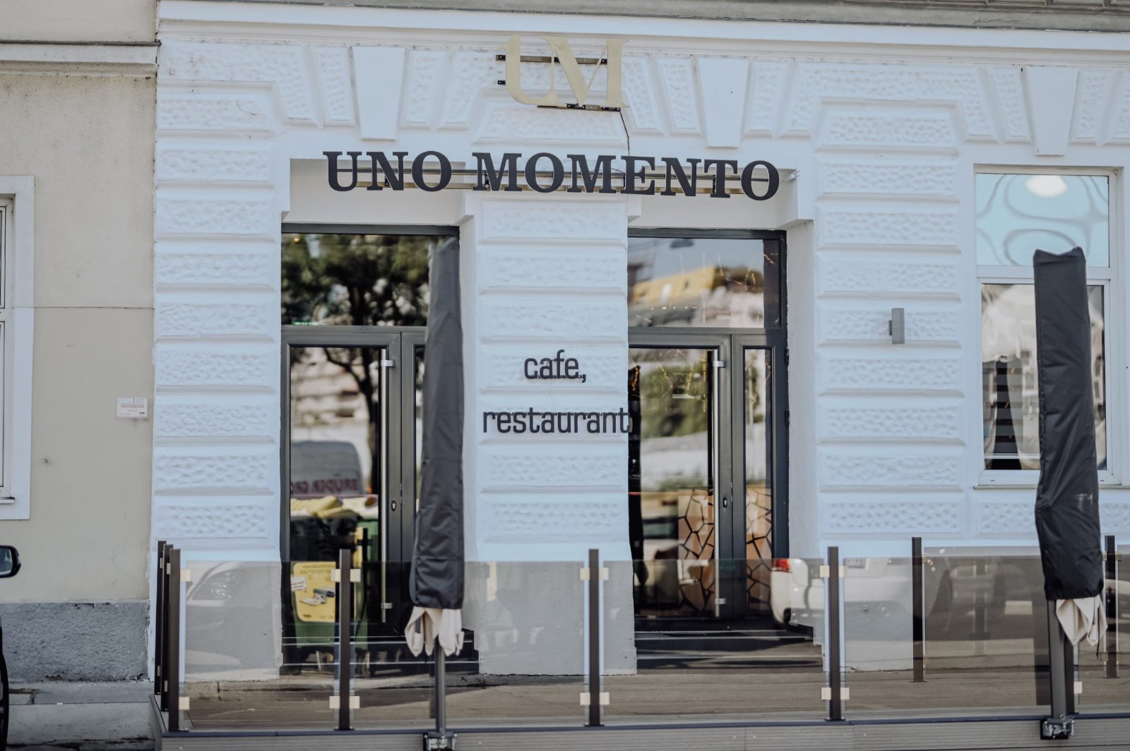 D Reklama Uno Momento Bec D Reklama Uno Momento Bec