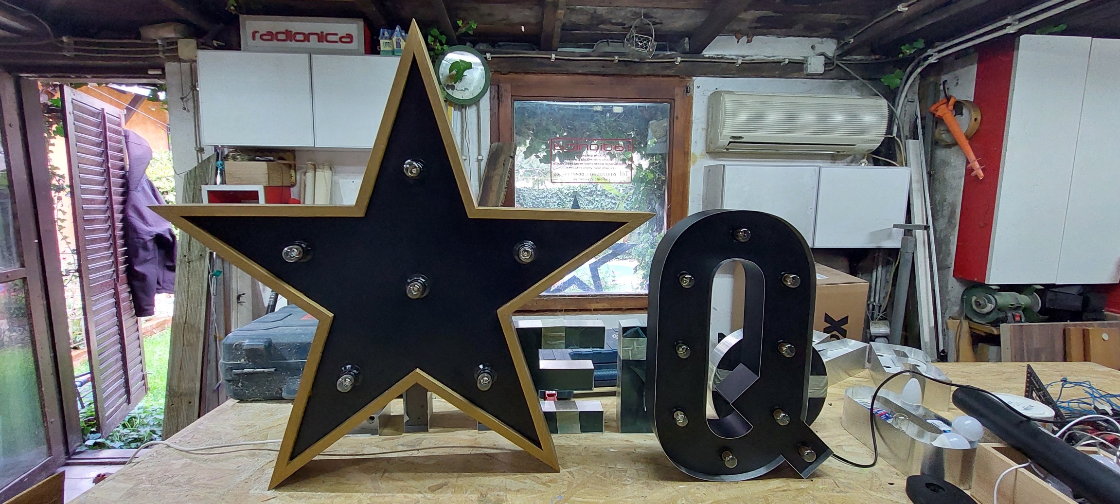 Dekorativni D elementi Dekorativni D elementi