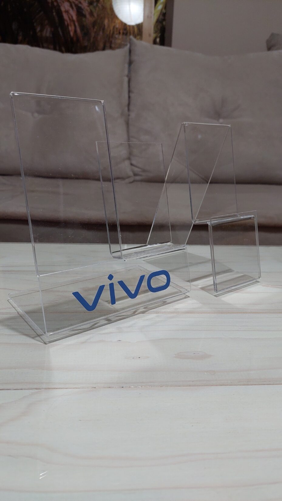 Holder za telefon i specifikaciju Holder za telefon i specifikaciju