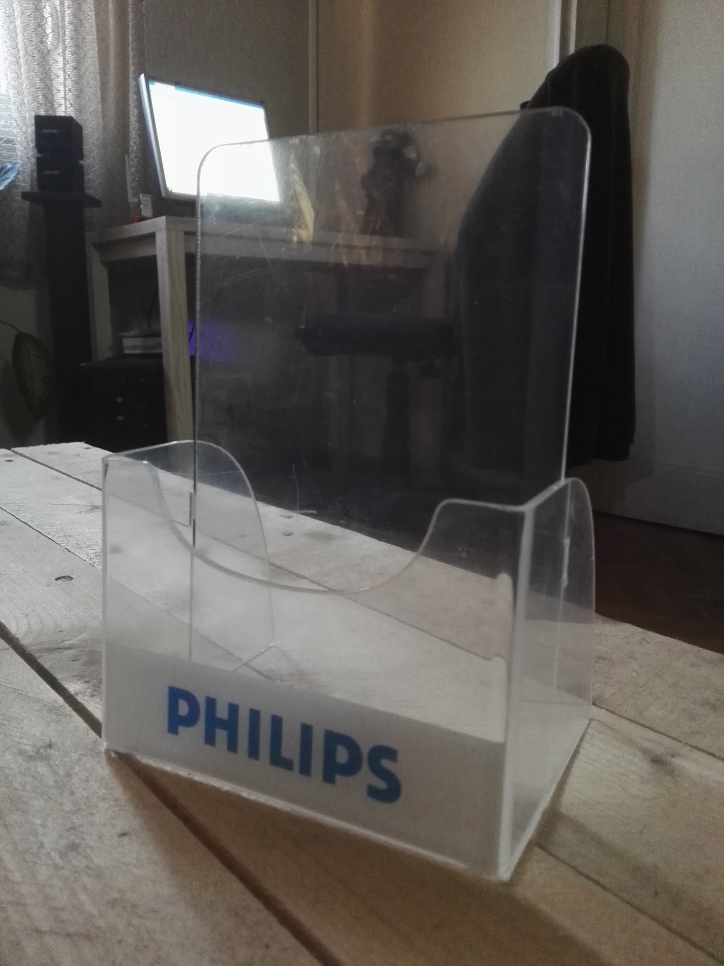 Kliritni holder za flajere Kliritni holder za flajere