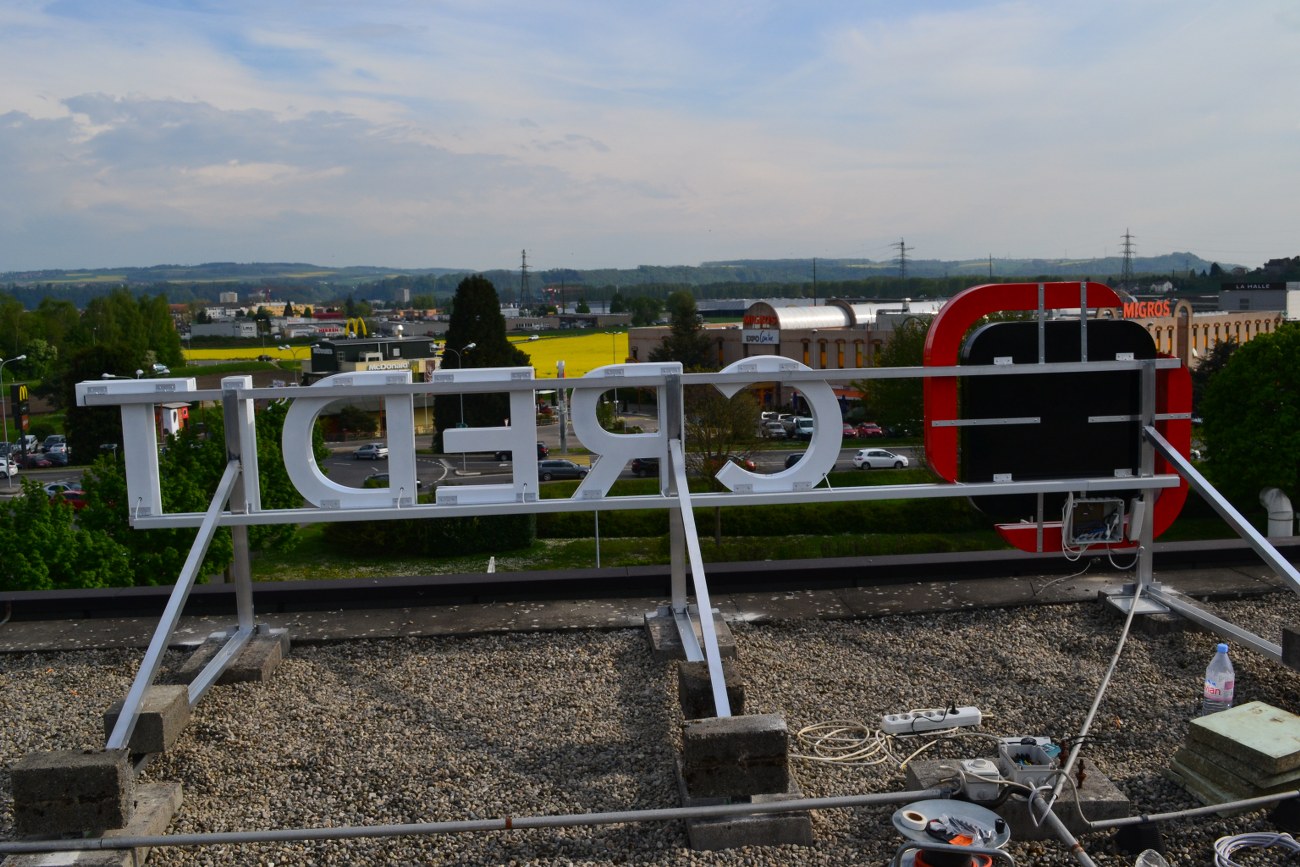 SD Credit x SD Credit x