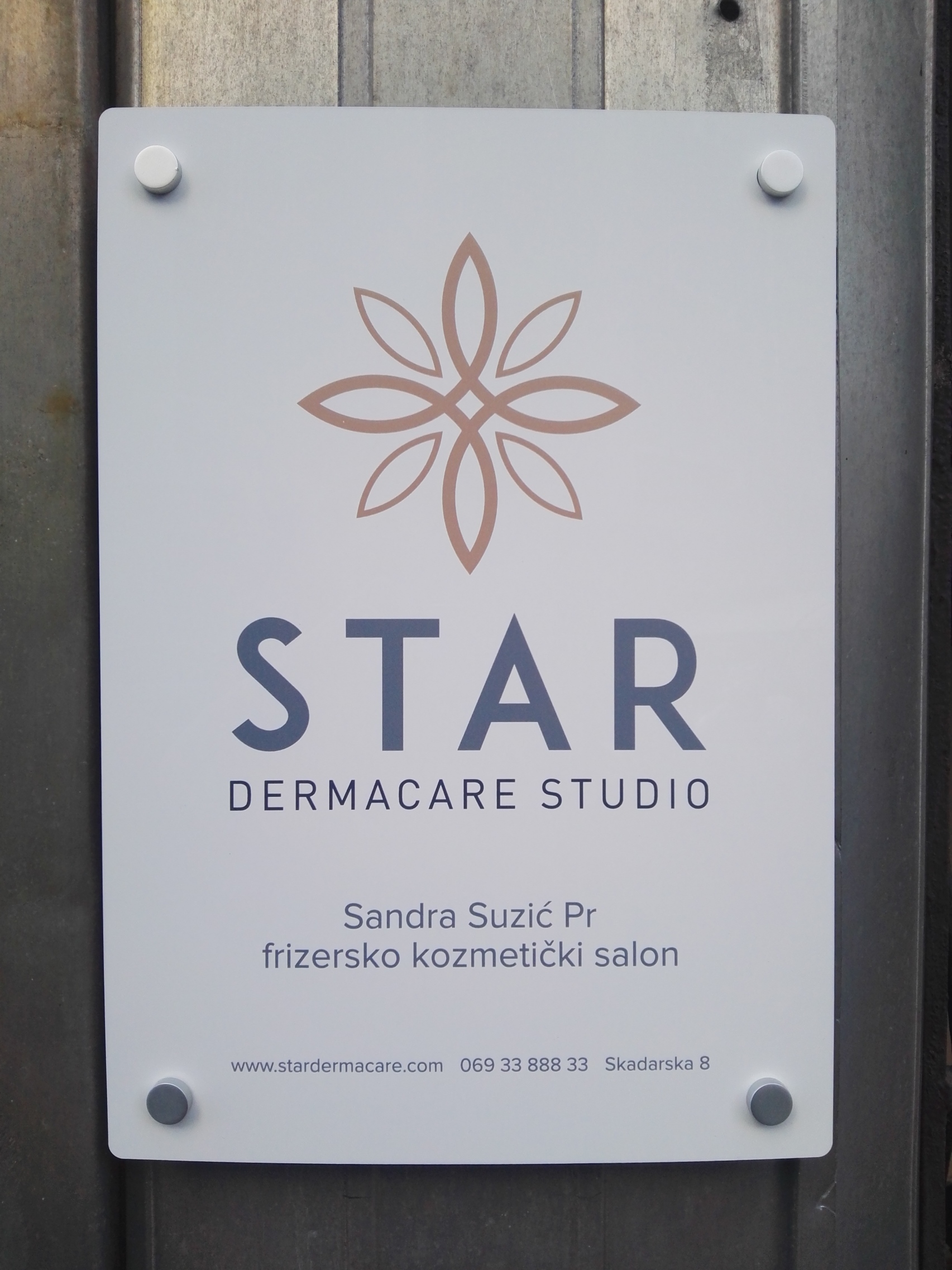 Tabla za oznacavanje firme Tabla za oznacavanje firme